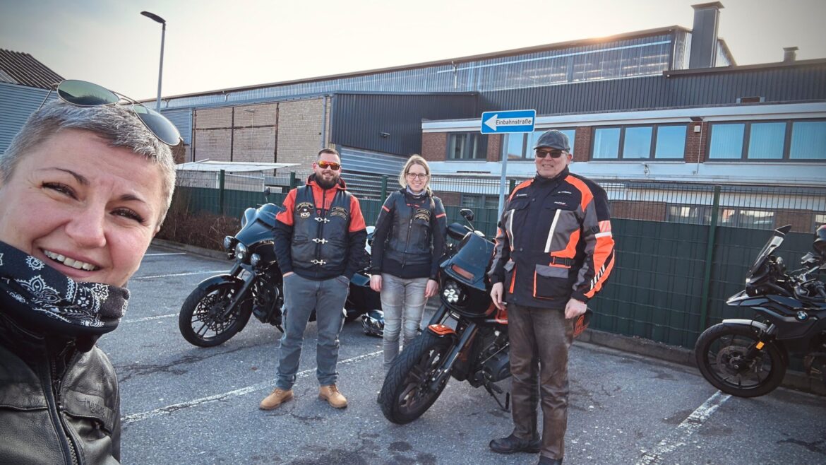 f9ee75e0-f9b0-4cf4-a0ba-854bb88433dd